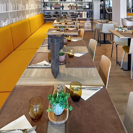 Ibis Styles La Roche-sur-yon Hotel 3*